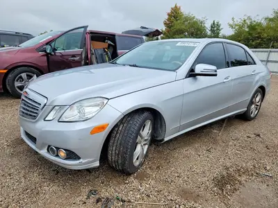 2010 Mercedes-Benz E-Class 350 4MATIC, Мелкие вмятины