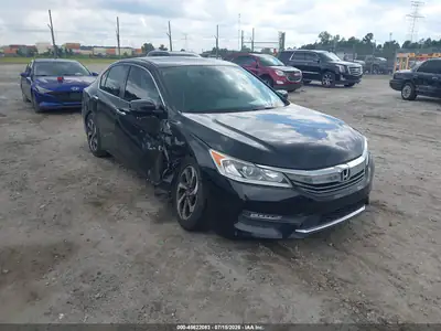 2016 Honda Accord EX-L, Правый бок